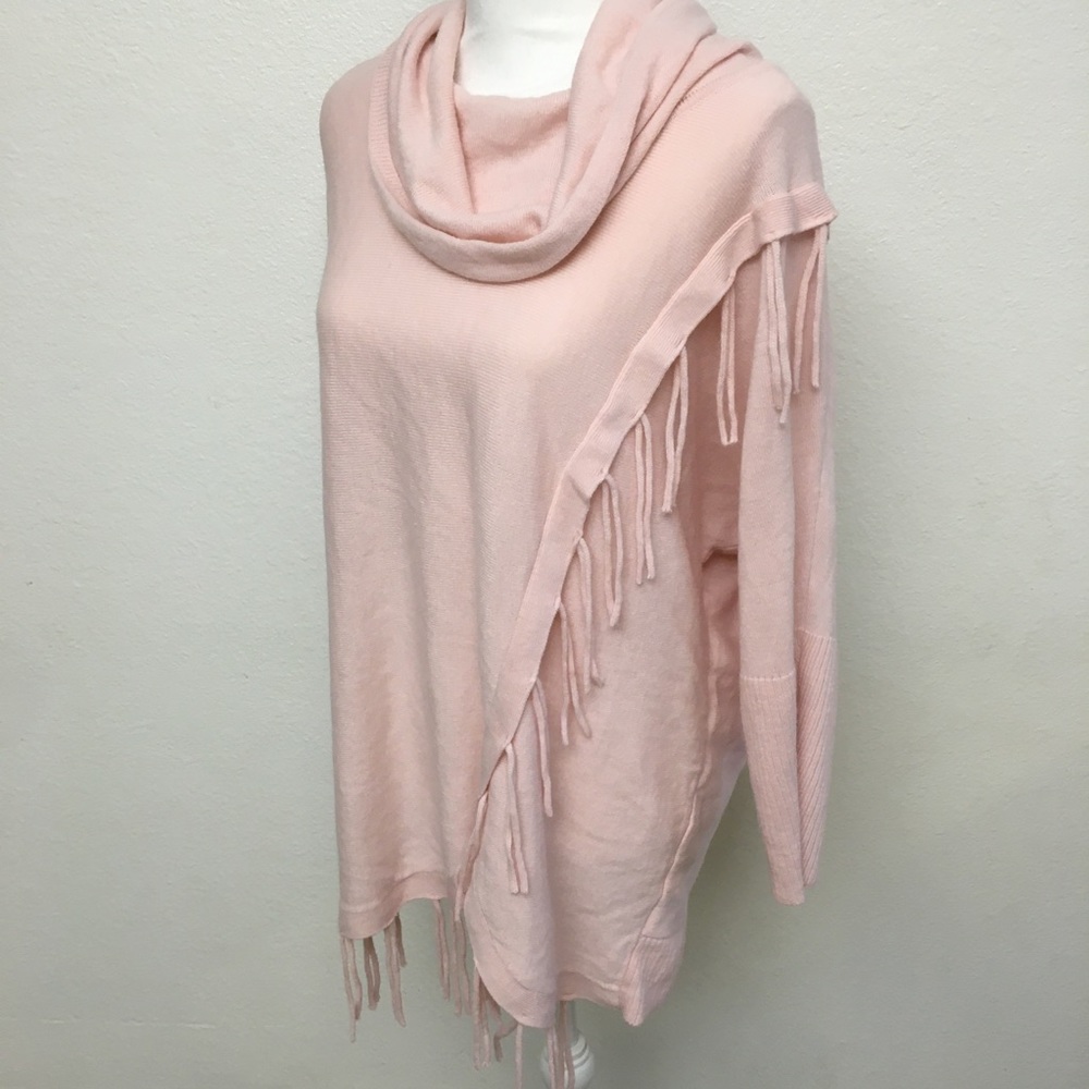 ❤️❤️ 2/$20 Retrelogy Pink Fringe Cowl Neck Sweater